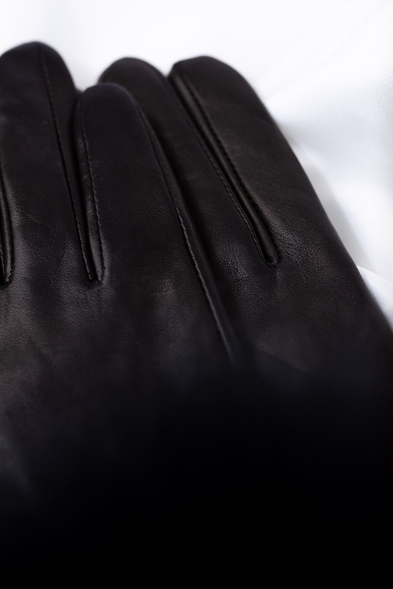 Black leather gloves with fox Louisa | ladies 